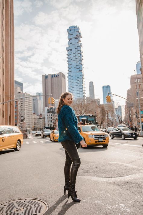 What to Pack for a Trip to NYC | Ultimate NYC Packing List by Season | NYC street style outfits Dana Berez Packing List - Dana Berez Nyc Packing List, Spring Clothes For Women, Nyc Outfit Ideas, Beautiful Spring Dresses, Pack For A Trip, New York Weather, Outfits New York, Trip To Nyc, Nyc Outfits