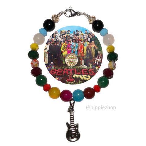 the beatles 
abbey road
handmade beaded bracelet 
hippiezhop
splhcb Music Inspired Jewelry, Ideas Para Pulseras, Cosplay Crafts, Pulseras Ideas, Birthday Friends, Bracelets Ideas, Beads Ideas, Making Jewellery, Lonely Heart