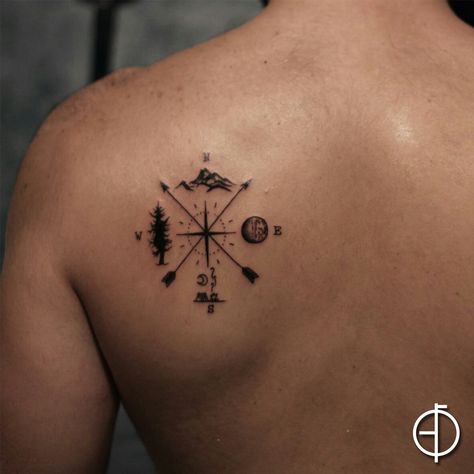 Compass tattoo Small Compass Tattoo, Compass Tattoo Men, Clavicle Tattoo, Rare Tattoos, Fancy Stuff, Boy Tattoos, Tat Ideas, Simplistic Tattoos, Tattoos Ideas