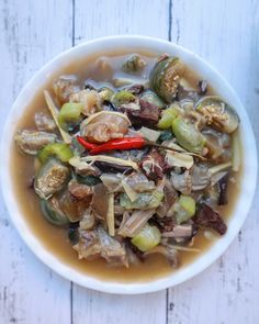 Beef Tendon Soup, Hmong Dishes, Hmong Recipes, Hmong Food, Lao Food, Asian Dipping Sauce, Red Curry Sauce, Asian Meals, Asian Candy