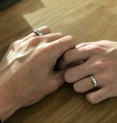 hands, marriage и bl картинка в We Heart It Wedding Ring Aesthetic Couple, Wedding Rings Aesthetic Couple, Wedding Rings Aesthetic, Wedding Ring Aesthetic, Aesthetic Couple, We Heart It, Lost