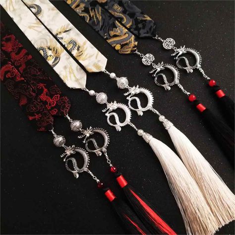 Chinese Accessories Traditional, Forehead Hair, Chinese Fancy Dress, Chinese Accessories, Hair Threading, Ancient Chinese Clothing, Beaded Hair Pins, Chinese Hairstyle, Purple Jade