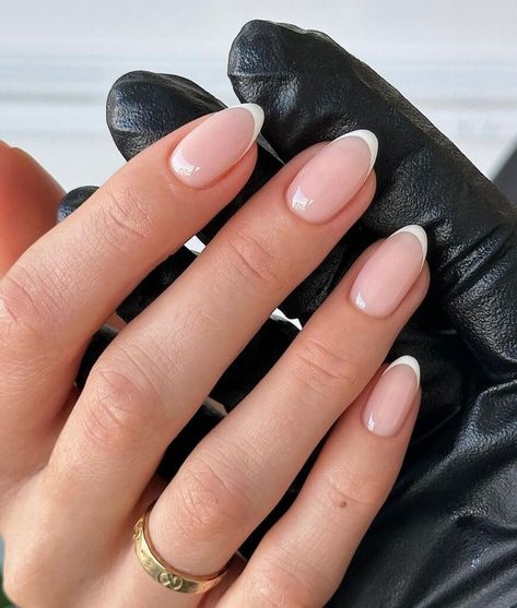 Russian Manicure, Bridesmaids Nails, Basic Nails, Classic Nails, Bride Nails, Oval Nails, Neutral Nails, Manicure Y Pedicure, Chic Nails