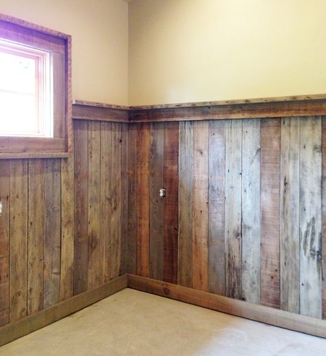 Reclaimed wood, such as #palletwood , makes a great #wainscoting . Wood Walls, Pallet Wall, Wood Detail, Wainscoting, Basement Remodeling, Wood Pallets, 인테리어 디자인, Wood Paneling, My Dream Home