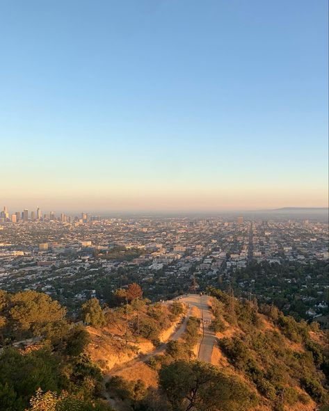 Hiking Los Angeles Aesthetic, American Vibes, La Hikes, Hikes In Los Angeles, La Aesthetic, Los Angeles Aesthetic, Catch Flights, Carmel California, La Life