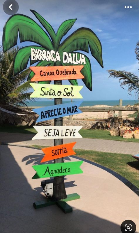 Beach Restaurant Design, Beach Signs Wooden, Bar Deco, Island Party, Aloha Party, Tiki Decor, Hawaii Party, Beach Cafe, Hawaiian Party