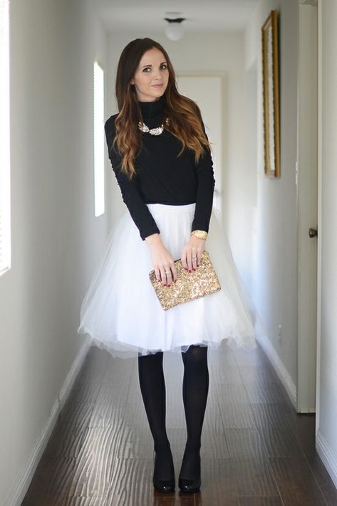 Tulle Skirt Outfit, Timeless Closet, Aunt And Niece, Tulle Outfit, Mod Christmas, Christmas Outfit Inspiration, Tulle Skirts Outfit, White Skirt Outfits, White Tulle Skirt