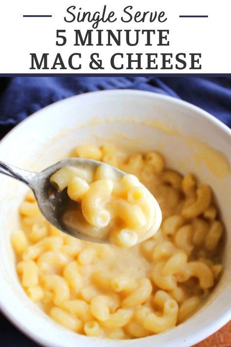 Single Serve Mac And Cheese Recipe, Mack And Cheese Recipe, Quick Mac And Cheese, Creamy Cheesy Pasta, Easy Mac N Cheese Recipe, Cheesy Pasta Recipes, Single Serve Meals, Easy Mac N Cheese, Easy Mac And Cheese