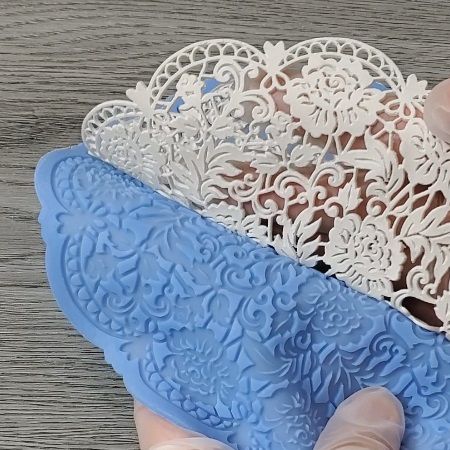 Edible Lace Recipe, Edible Sugar Lace Recipe, Sugar Veil, Egg Embroidery, Fondant Lace, Gelatin Art, Lace Cupcakes, Sugar Lace, Fondant Cake Designs