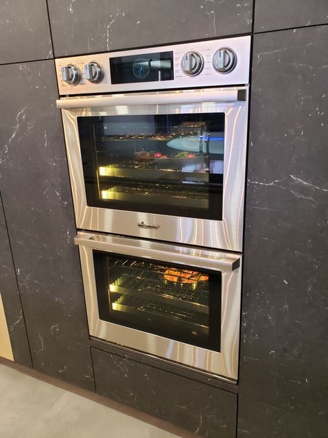 Big Oven Kitchen, 8 Burner Oven, Double Intergrated Oven, Doublr Oven And Mixrowave, Casa Aesthetic, Commercial Ovens, House Plan Gallery, Kitchen Ware, Cool Kitchen Gadgets