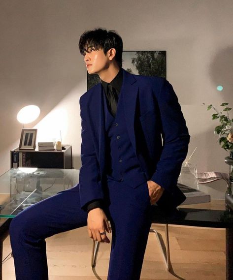 Formal Male Attire, Formal Dresses For Men Korean, Kdrama Suits Men, Formal Male Outfit Classy, Blue Suits For Prom, Korean Fashion Men Formal Suits, Male Classy Outfits, Prom Outfit Male, Aesthetic Blue Outfits Men