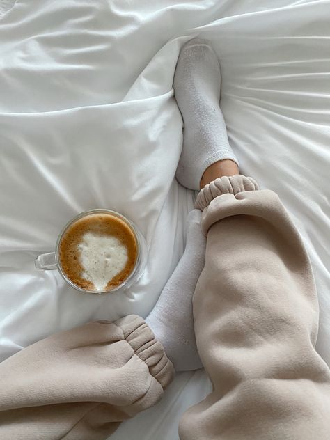 Ugc Tips, Sweatpants Beige, Study Outfit, Sunday Morning Coffee, Cozy Sunday, Coffee Photo, Brown Photo, Couple Quotes Funny, Cozy Sweatpants