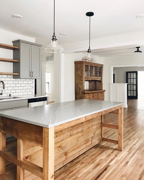 Rustic Contemporary Kitchen Inspo Counter Height Butcher Block Table, Rectangle Kitchen Island With Seating, Farmhouse Kitchen Islands, 2024 Kitchen, Simple Kitchen, Cabin Plans, Kitchen Redo, Kitchen Islands, Large Kitchen