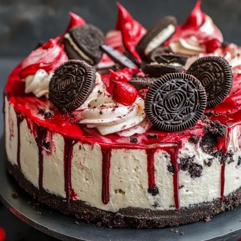 Red Velvet Oreo Cheesecake - Recipes Time Red Velvet Cookie Dough Cheesecake, Red Velvet Oreo Cheesecake Recipes, Red Cheesecake, Red Velvet Oreo Cheesecake, Red Velvet Cheesecake Cupcakes, Church Desserts, Cakes Pretty, Vanilla Oreo, Red Velvet Oreo