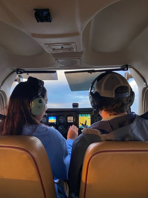 Pilot Flight Attendant Couple, Pilots Wife Aesthetic, Pilot Wife Aesthetic, Pilot Husband Aesthetic, Pilot School Aesthetic, Cockpit Aesthetic, Pilot Couple, Hot Pilot, Aviation Lifestyle