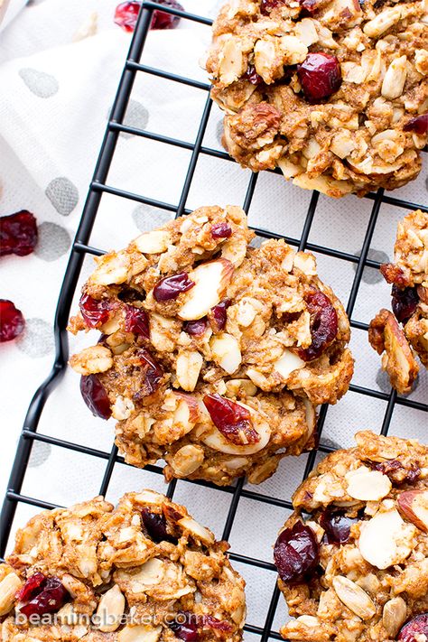 Gluten Free Trail Mix Cookies (V+GF): an easy recipe for chewy and satisfying protein-packed trail mix cookies, full of fruits, seeds and nuts. #Vegan #GlutenFree #DairyFree | BeamingBaker.com Beaming Baker, Trail Mix Cookies, Cookies Vegan, Mix Recipes, Glutenfree Dairyfree, Gluten Free Sweets, Gluten Free Cooking, Vegan Sweets, Vegan Cookies