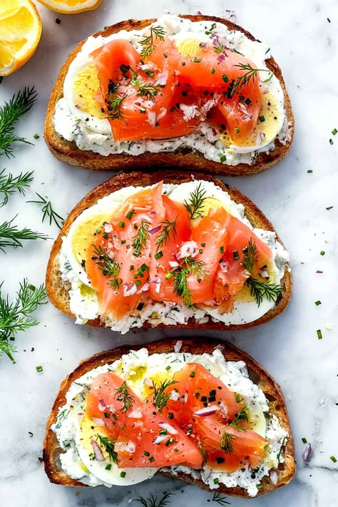 Ricotta Toast With Smoked Salmon and Egg | foodiecrush.com Air Fryer Stuffed Salmon, Creamed Salmon, Blueberries Sauce, Salmon On Toast, Smoked Salmon And Eggs, Salmon Breakfast, Recipes French, Ricotta Toast, Easy Sourdough