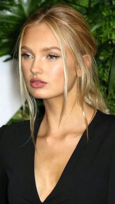 Best Hair Dye, Romee Strijd, Elsa Hosk, Prom Makeup, Beauty Inspiration, Pretty Face, Hair Goals, New Hair, Hair Inspo