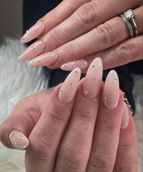 Simple Birthday Acrylic Nails, Nail Design Pearls, Simple Rhinestone Nails, Nude Nails With Rhinestones, Karina Core, Euphoria Nails, Bday Nails, Kutek Disney, Unghie Sfumate