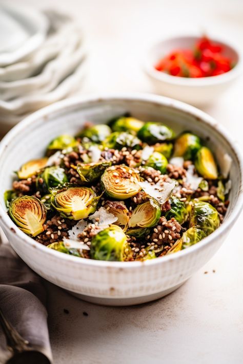 Brussel Sprout Recipes Meal, Ground Beef Brussels Sprouts, Ground Beef Brussel Sprout Recipes, Brussel Sprouts And Ground Beef, Ground Beef And Brussels Sprouts, Ground Beef Brussel Sprouts, Beef And Brussel Sprout Recipes, Ground Turkey And Brussel Sprouts, Ground Beef Clean Eating Recipes