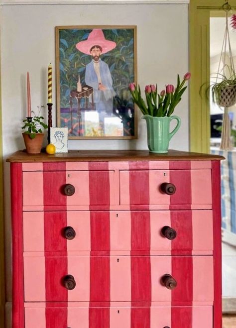 Striped Furniture Painted, Pink And Red Bedroom, Striped Dresser, Striped Furniture, London Bedroom, Murs Roses, Pink Dresser, Painted Drawers, Future Apartment