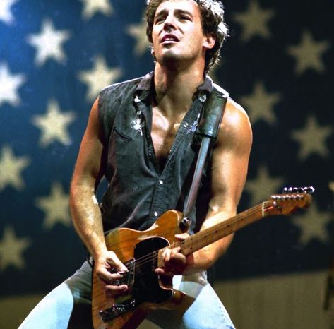 Bruce Springsteen has been something of a heroic figure since his arrival on the national music scene in the mid-1970s. In an era when music... Rock And Roll Songs, Bruce Springsteen The Boss, Classic Rock And Roll, E Street Band, Dancing In The Dark, Born To Run, A4 Poster, Bruce Springsteen, Led Zeppelin