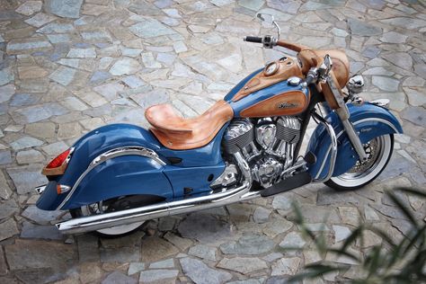 Indian Dark Horse, Indian Chief Classic, Vincent Black Shadow, Apocalypse Survival Gear, Vintage Indian Motorcycles, Suzuki Boulevard, Power Bike, Indian Motorcycles, Motorcycle Seats