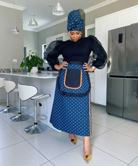 Xhosa Makoti Outfits Shweshwe, Xhosa Makoti Outfits, Makoti Outfits, Xhosa Attire For Ladies, Makoti Attire, Modern Xhosa Attire, Xhosa Bride, African Wear Designs, Xhosa Attire