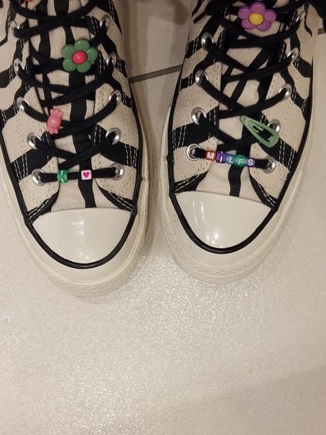 Beads On Shoelaces, Beaded Shoes Laces, Indie Converse, Beaded Shoes, Letter Beads, Shoe Lace, Zebra Print, Letter Prints, Shoe Laces