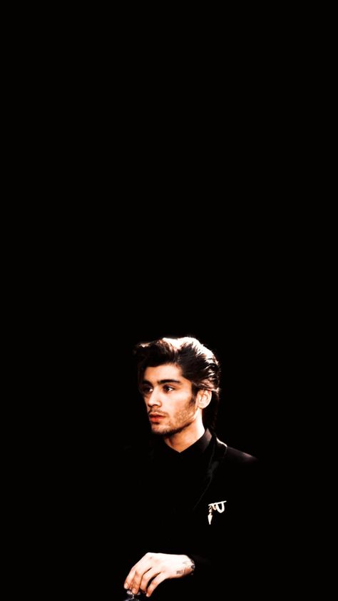 Zayn Malik Night Changes Wallpaper, Zayn Malik Aesthetic Lockscreen, Zayn Malik Wallpaper Lockscreen, Zayn Malik Aesthetic, Zayn Malik Wallpaper, One Direction Lockscreen, Zayn Malik Pics, Crush Pics, Normal Guys