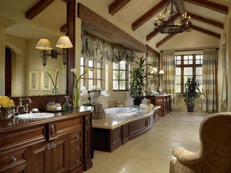 Incredibly beautiful Tuscan-inspired home Aspen House, Master Bathrooms, Dream Bath, Tuscan Inspired, Bad Design, Tuscan Style, Dream Bathrooms, Bathroom Layout, Dream Bathroom