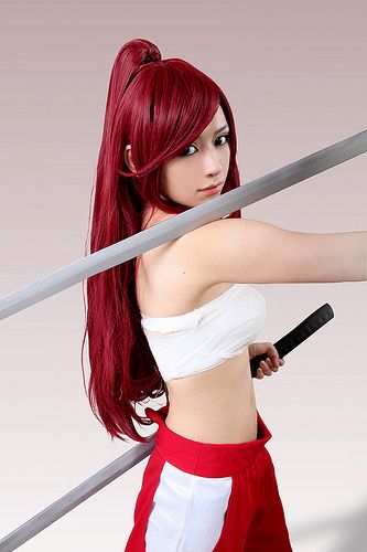 Fairy Tail Erza Cosplay. I dont normally pin any cosplays because i think they dont do any justice to the characters but there's always a rare cosplay that does it justice. This is one of them. Erza Cosplay, Erza Scarlet Cosplay, Fairy Tail Erza Scarlet, Fairy Tail Cosplay, Rin Okumura, Epic Cosplay, Erza Scarlet, Cosplay Tutorial, Amazing Cosplay