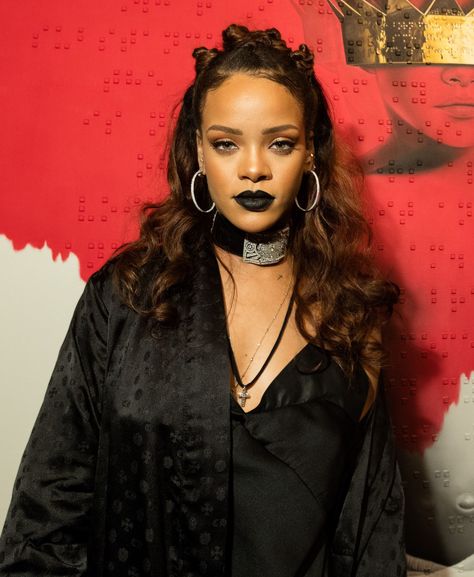 Best Black Lipstick, Bantu Knot Hairstyles, Bantu Knot, Rihanna Hairstyles, Natural Wedding Hairstyles, Rihanna Looks, Gothic Chic, Dark Lipstick, Hair Knot