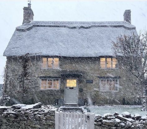 Snow Falling, A Christmas Carol, Stone Cottage, Winter Scenery, Best Seasons, Winter Night, Stone House, Christmas Vacation, Winter Aesthetic