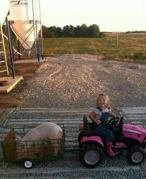 Pink Tractor, Farm Kids, Future Farms, Western Babies, Country Kids, Foto Baby, Ranch Life, Cute N Country, Baby Cowboy