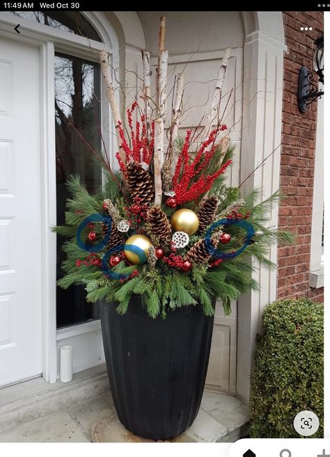 Christmas Urn Ideas, Winter Urns, Outdoor Urns, Christmas Urns, Doorway Decor, Christmas Planters, Christmas Floral, Christmas Deco, Porch Ideas