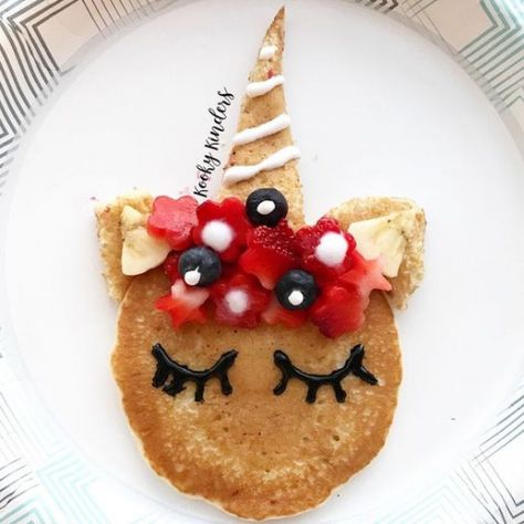 Unicorn Lunch Ideas, Unicorn Breakfast Ideas, Birthday Breakfast Kids, Unicorn Pancakes, Breakfast Birthday Party, Breakfast Kids, Easy Christmas Breakfast, Kids Pancakes, Birthday Breakfast Party