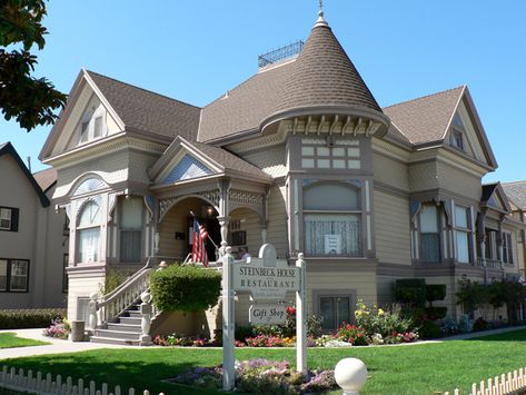 John Steinbeck, Victorian Architecture, Painted Ladies, Victorian Houses, House Museum, Beautiful Houses, Victorian House, Old Homes, Architecture Fashion