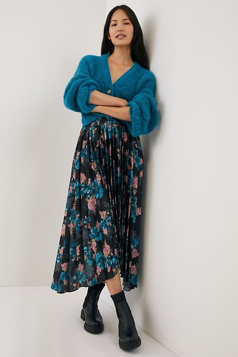 Fall Outfits For Women, Anthropologie Clothing, Anthropologie Style, Cool Winter, Maxi Skirt Outfits, Look Retro, Sweater Outfit, Neue Outfits, Pleated Maxi Skirt