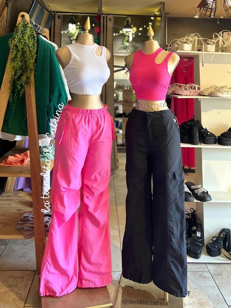 Pink Parachute Pants, Color Combos Outfit, Classy Dress Outfits, Cute Preppy Outfits, Trendy Fashion Outfits, Causual Outfits, Cute Comfy Outfits, Teenage Fashion Outfits, Edgy Outfits