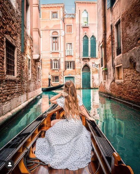 Solo Traveling, Voyage Europe, Bohol, Destination Voyage, Grand Canal, Zagreb, Digital Nomad, Travel Inspo, Venice Italy