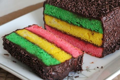 Italian Rainbow Cake Recipe, Rainbow Cookie Cake, Rainbow Cake Recipe, Italian Rainbow Cookies, Rainbow Cookie, Kek Lapis, Make A Rainbow, Rainbow Birthday Cake, Rainbow Cookies