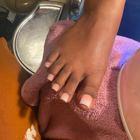 Neon Toe Nails, Gel Nails Shape, Natural Acrylic Nails, Pedicure Ideas, Gel Toe Nails, Acrylic Toe Nails, Toe Nail Color, Acrylic Toes, Pretty Toe Nails