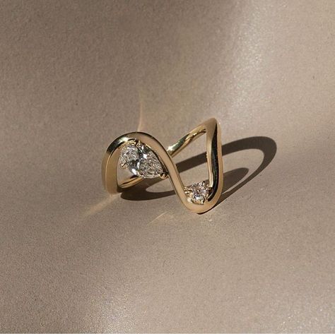 KATKIM Bespoke Trace Ring in 2022 | Jewelry, Jewelry inspiration, Jewelry design The Bling Ring, Cute Engagement Rings, Future Engagement Rings, Body Chains, Dope Jewelry, Dream Engagement Rings, Pretty Rings, Jewelry Inspo, Dream Jewelry