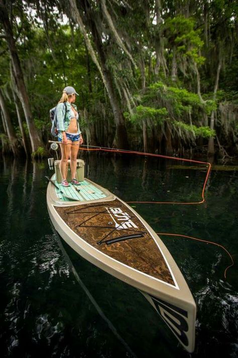 This is all I want to do in life!! Roof Camping, Paddle Board Fishing, Fly Fishing Girls, Sup Fishing, Pesca In Mare, Camping Rv, Bowfishing, Sup Surf, Wood Boats