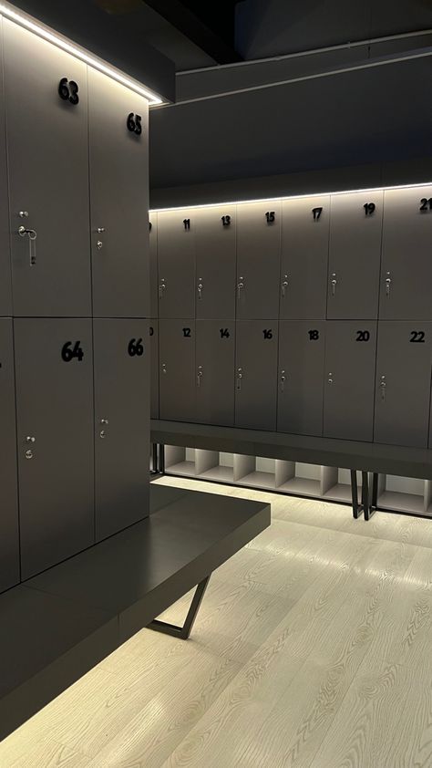 Locker Room Bathroom, Gym Locker Room, Gym Architecture, Commercial Gym Design, Fitness Center Design, Sports Locker, Room Signage, Locker Designs, Room Gym