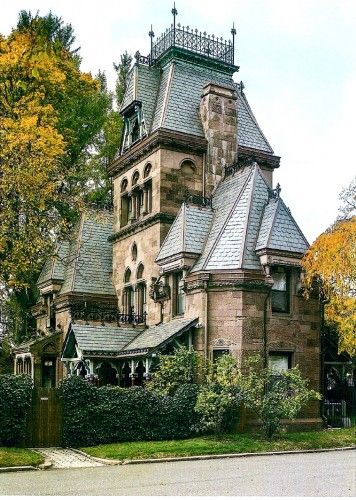 The gatekeeper's residence along Fort Hamilton Parkway, after restoration. Greenwood Cemetery Brooklyn, Abandoned Mansion For Sale, Greenwood Cemetery, Victorian Style Homes, Abandoned House, Abandoned Mansions, Victorian Architecture, Gothic House, Abandoned Houses