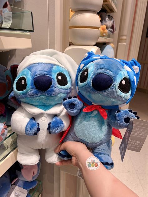 HKDL - Stitch & Scrump OHANA LIFE x Stitch Hero Style Plush Toy — USShoppingSOS Lilo And Stitch Toys, Stitch Stuffed Animal, Stitch Scrump, Stitch Pajamas, Lilo And Stitch Merchandise, ليلو وستيتش, Pajama Style, Disney Stuffed Animals, Lilo And Stitch Quotes