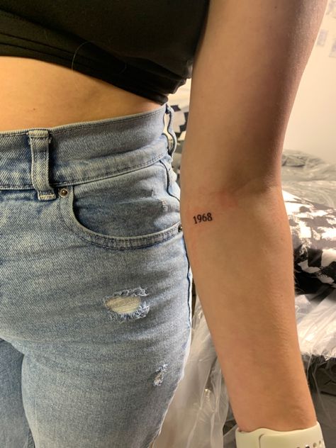 Sister Birth Year Tattoos, Two Years Tattoo, Tattoo Ideas Year Of Birth, Year Tattoos On Arm, Two Birth Year Tattoo, Fine Line Birth Year Tattoo, 2010 Tattoo Number, 50 First Dates Tattoo, Small Years Tattoo