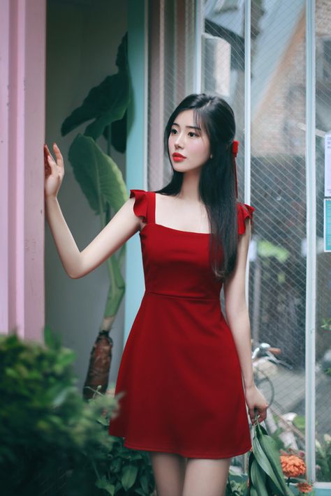 Gaun Fashion, Korean Fashion Dress, Classy Dress Outfits, Korean Girl Fashion, Fashion Attire, Kpop Fashion Outfits, Classy Dress, Cute Fashion, Stylish Dresses